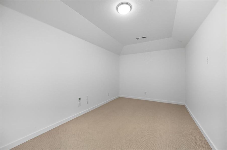 Spacious, unfurnished interior of a new home in Treeline, Justin (Image 22).