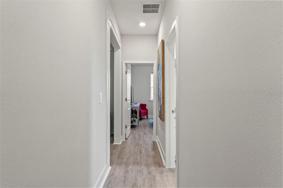 Spacious, unfurnished interior of a new home in , North Port (Image 19).