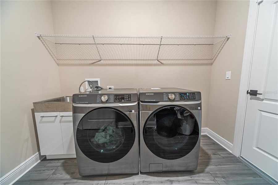 Close-up of interior finishes inside a home in Reunion Village, Kissimmee (Image 20).