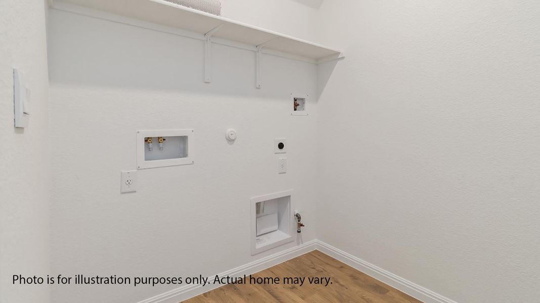 Representative unfurnished interior of a home built from the The Rosemont by D.R. Horton in Rosenbusch Ranch, Leander (Image 19).