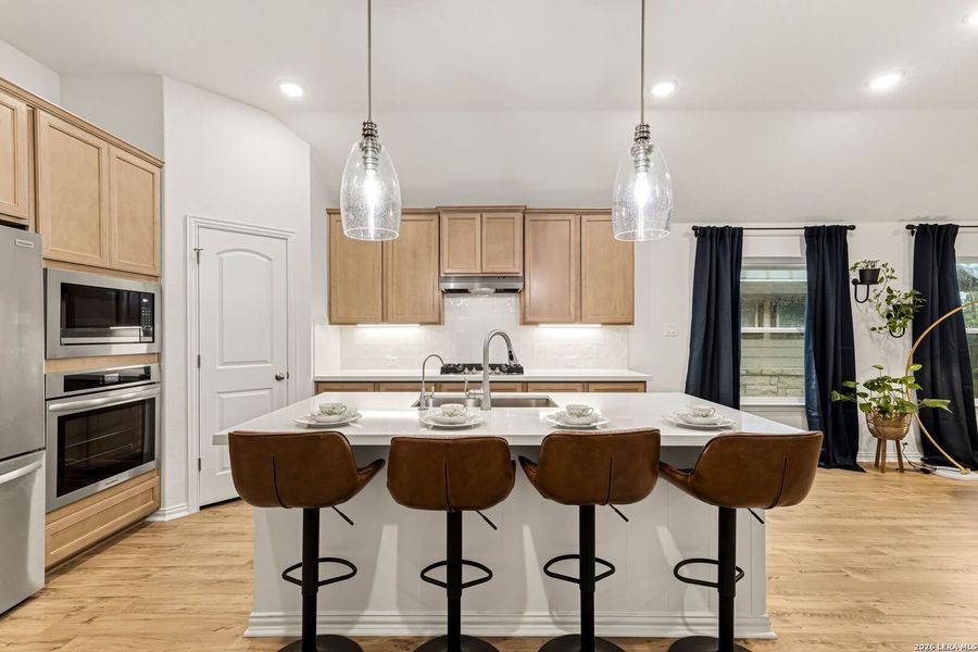 Furnished interior view inside a new home in The Crossvine, Schertz (Image 27). Furnished interior view inside a new home in The Crossvine, Schertz (Image 27).
