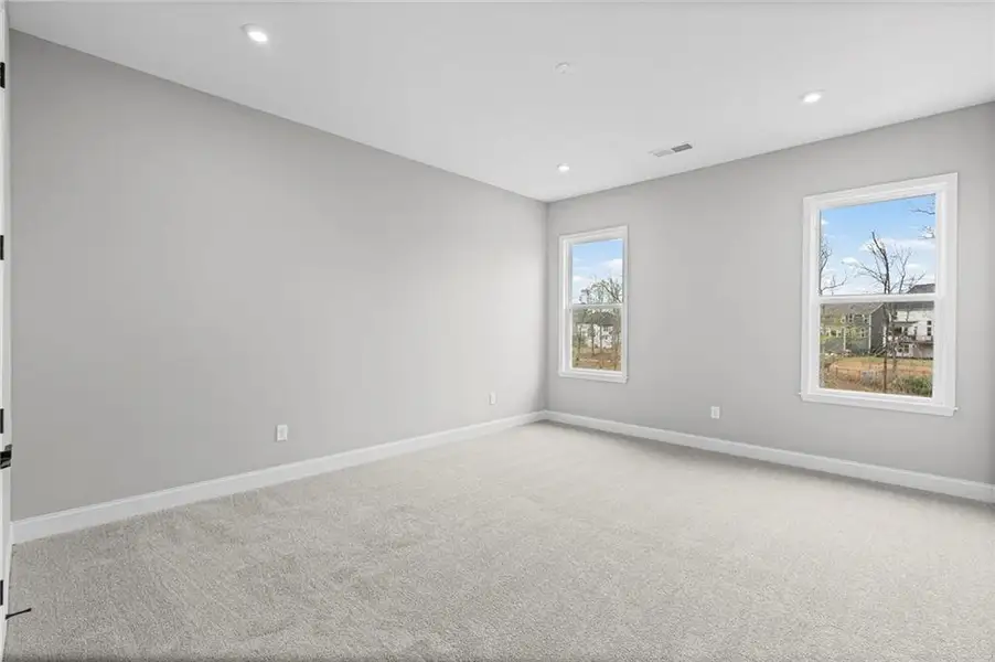Spacious, unfurnished interior of a new home in Twin Lakes, Hoschton (Image 22).