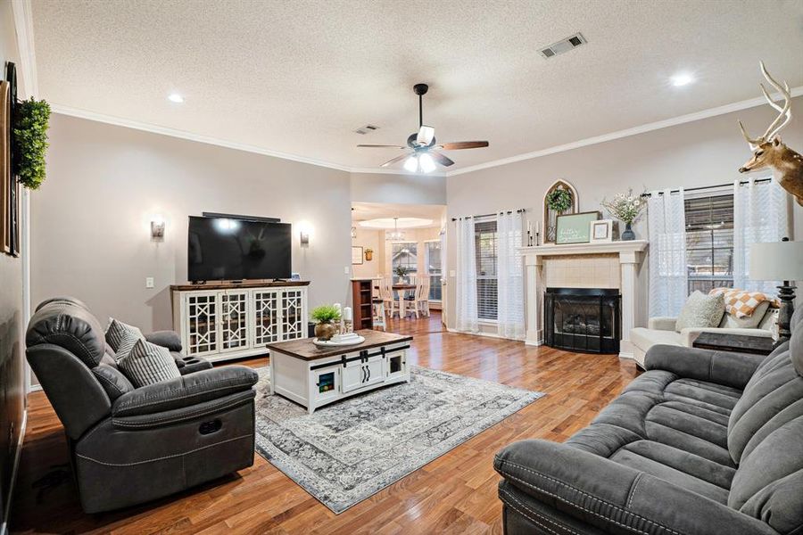 Furnished interior view inside a new home in , Reno (Image 10).