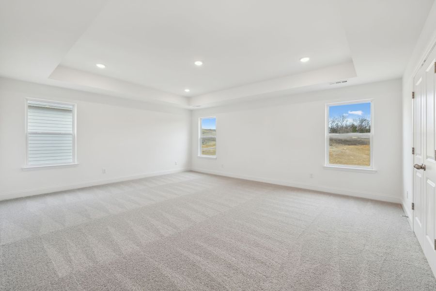 Spacious, unfurnished interior of a new home in Willow Landing, Mount Juliet (Image 26).