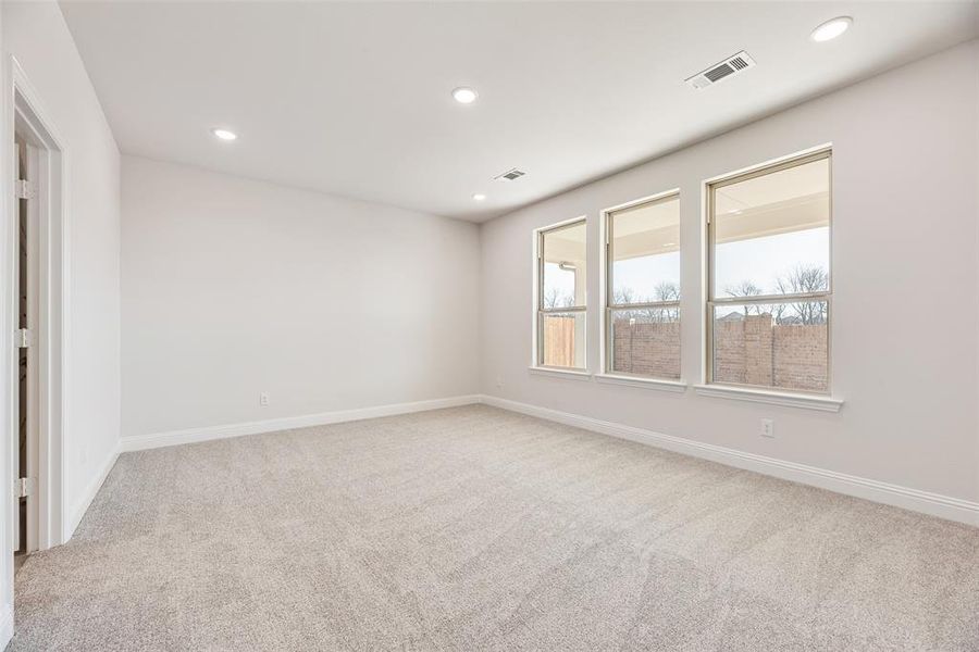 Spacious, unfurnished interior of a new home in Villages of Hurricane Creek, Anna (Image 20). Spacious, unfurnished interior of a new home in Villages of Hurricane Creek, Anna (Image 20).