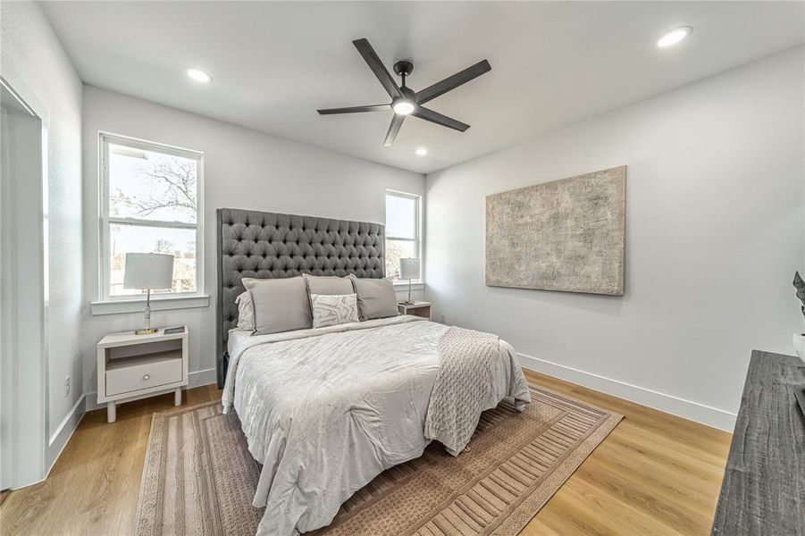 Furnished interior view inside a new home in , Dallas (Image 20).