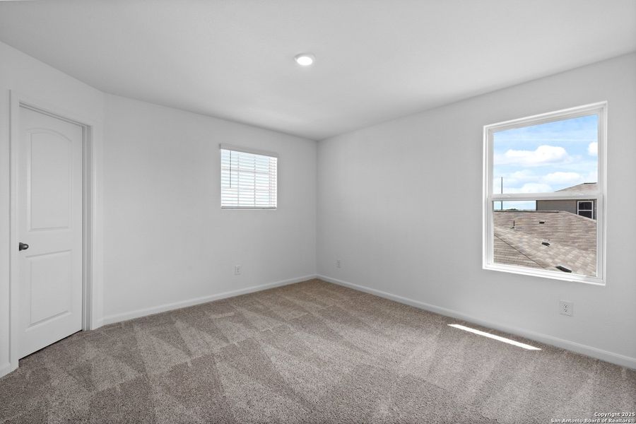 Spacious, unfurnished interior of a new home in Blue Wing, San Antonio (Image 16). Spacious, unfurnished interior of a new home in Blue Wing, San Antonio (Image 16).