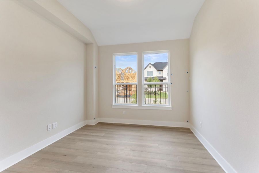 Spacious, unfurnished interior of a new home in , The Woodlands (Image 17).