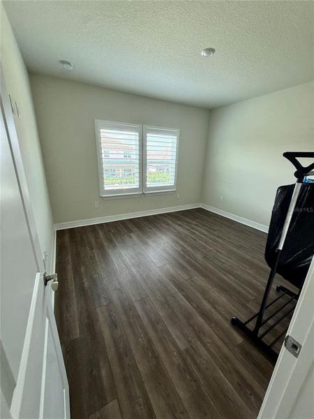 Spacious, unfurnished interior of a new home in , Orlando (Image 25).