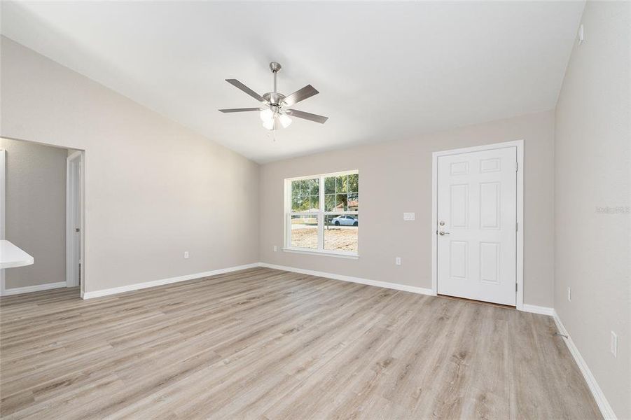 Spacious, unfurnished interior of a new home in , Ocala (Image 22).