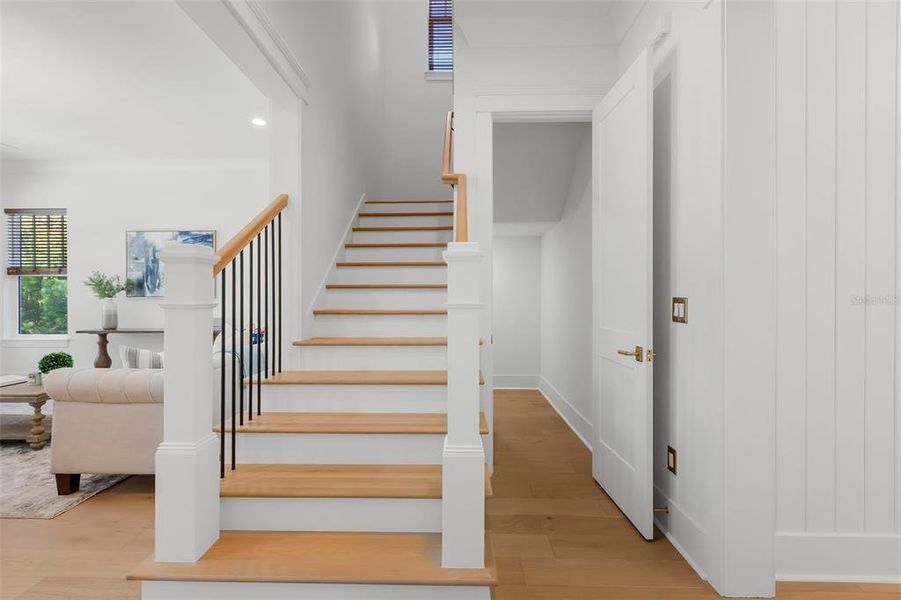 Spacious, unfurnished interior of a new home in , St. Petersburg (Image 23).