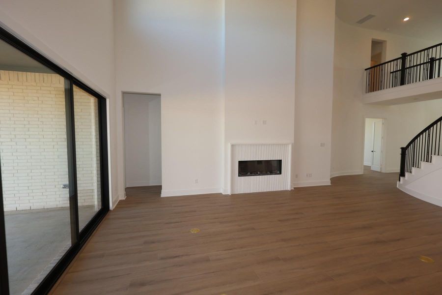 Spacious, unfurnished interior of a new home in Dunham Pointe 80′, Cypress (Image 6). Spacious, unfurnished interior of a new home in Dunham Pointe 80′, Cypress (Image 6).