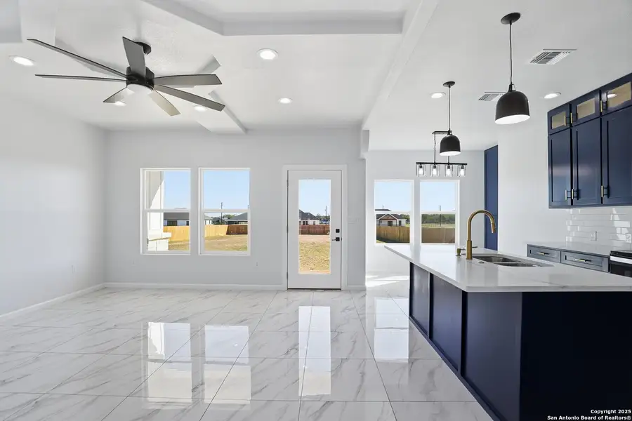 Furnished interior view inside a new home in , Atascosa (Image 9).