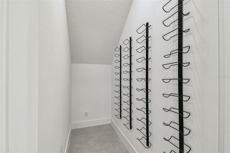 Spacious, unfurnished interior of a new home in , Tampa (Image 23).