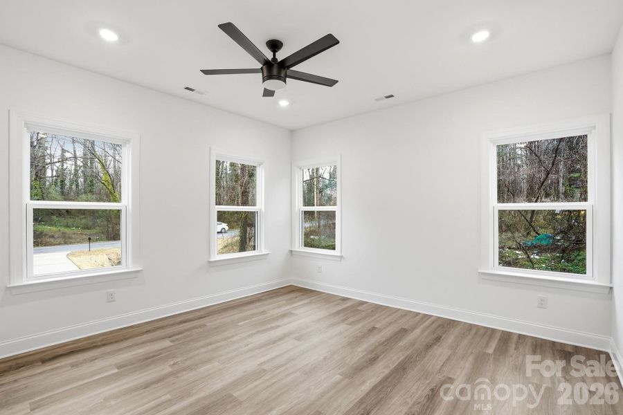 Spacious, unfurnished interior of a new home in , Gastonia (Image 24).