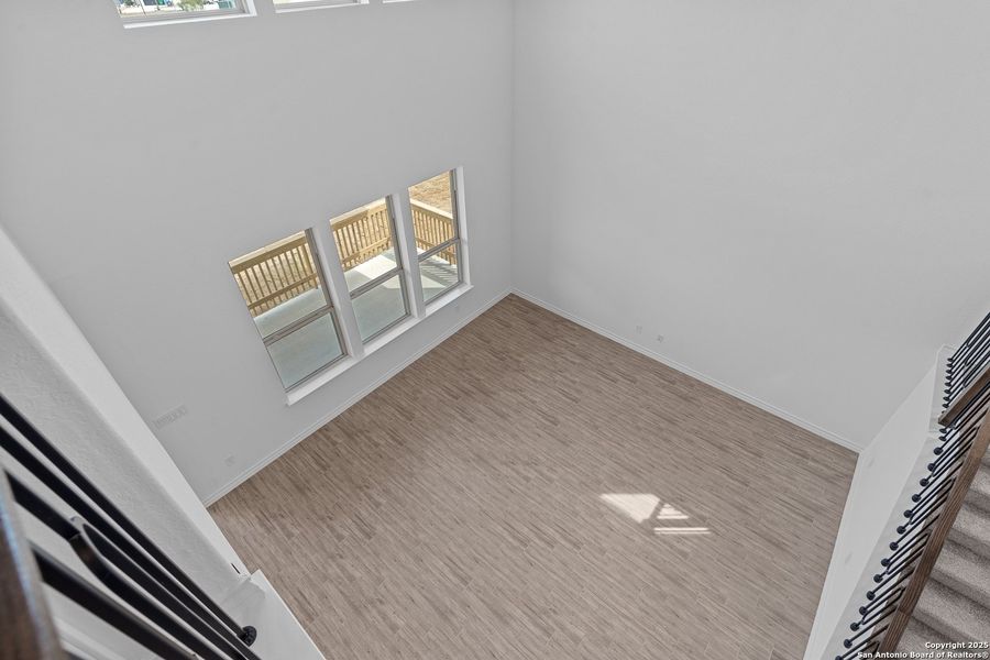 Spacious, unfurnished interior of a new home in Lily Springs, Seguin (Image 21).