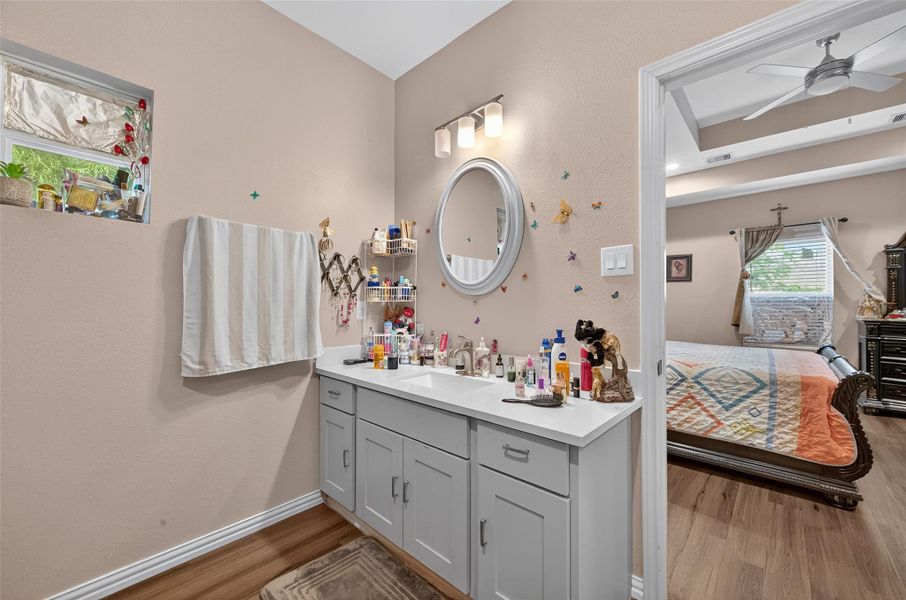 Furnished interior view inside a new home in , Rosharon (Image 16). Furnished interior view inside a new home in , Rosharon (Image 16).