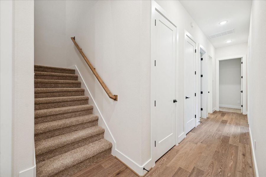 Spacious, unfurnished interior of a new home in , Huntsville (Image 26).