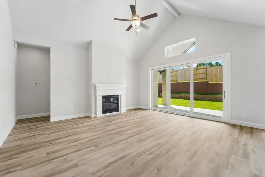 Spacious, unfurnished interior of a new home in WILDTREE 60', Montgomery (Image 35).