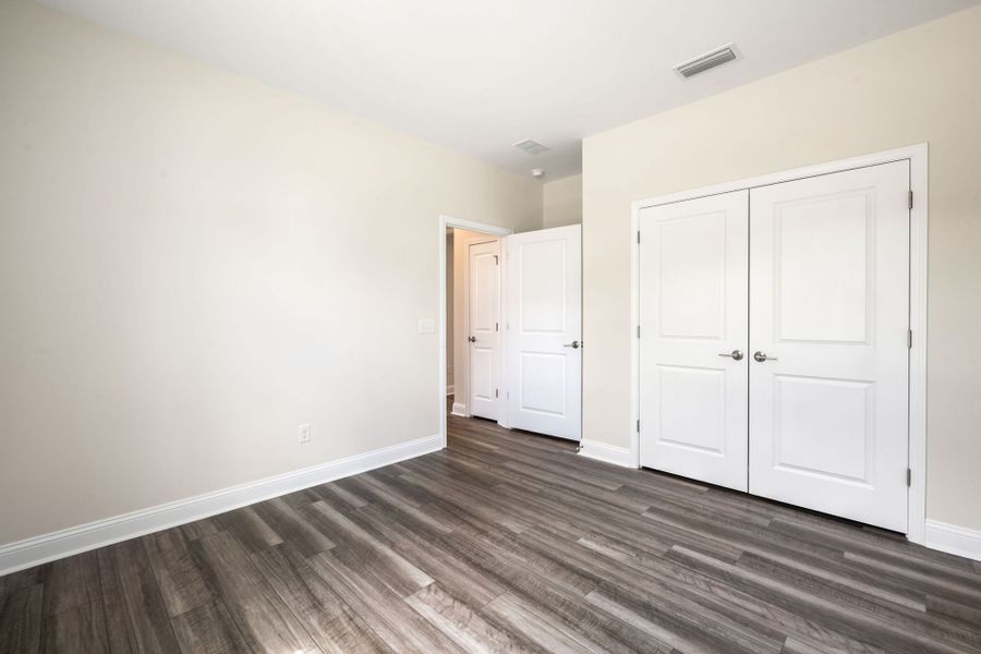 Spacious, unfurnished interior of a new home in Del Webb Savannah at Heartwood, Richmond Hill (Image 37).