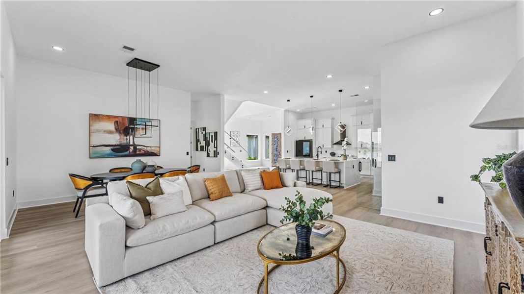 Furnished interior view inside a new home in , Lake Alfred (Image 41).