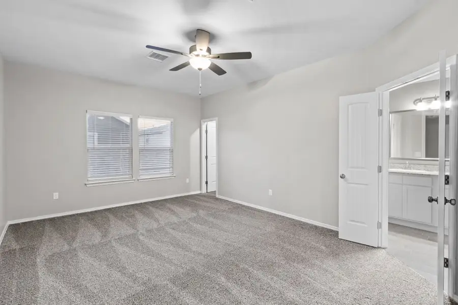 Representative unfurnished interior of a home built from the Acoma 1652 SSC by Saratoga Homes in Crossland, El Paso (Image 9).