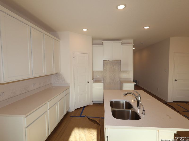 Furnished interior view inside a new home in Agave, San Antonio (Image 14). Furnished interior view inside a new home in Agave, San Antonio (Image 14).