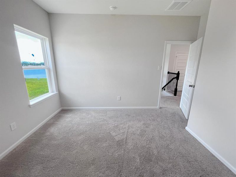 Spacious, unfurnished interior of a new home in , Blue Ridge (Image 17).