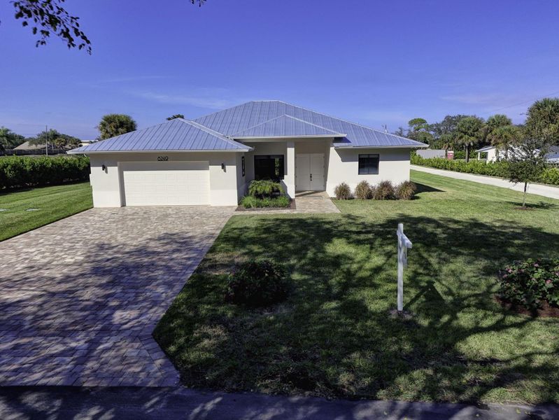 Exterior details and patio area of a home in , Hobe Sound (Image 39). Exterior details and patio area of a home in , Hobe Sound (Image 39).