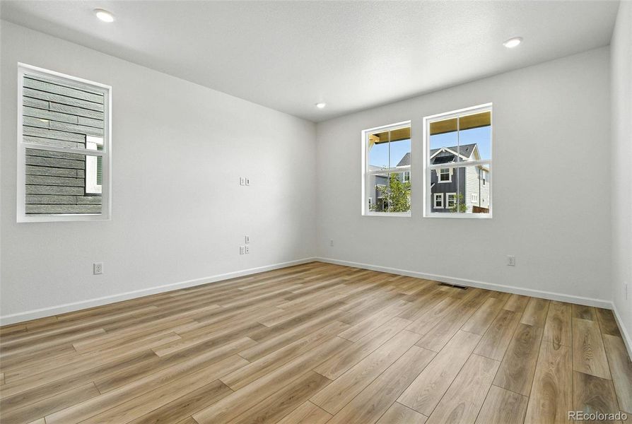 2094 Wagon Wheel ~ Ready Now