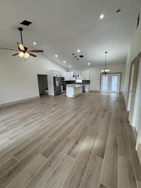 Spacious, unfurnished interior of a new home in , Okeechobee (Image 31).