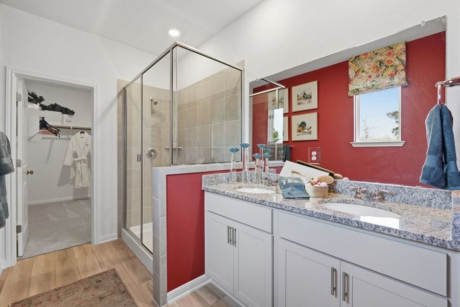 Representative furnished interior of a home built from the Hawk by Taylor Morrison in Longview 40s, Del Valle (Image 19).