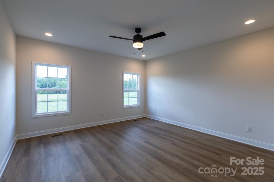 Spacious, unfurnished interior of a new home in , York (Image 13).