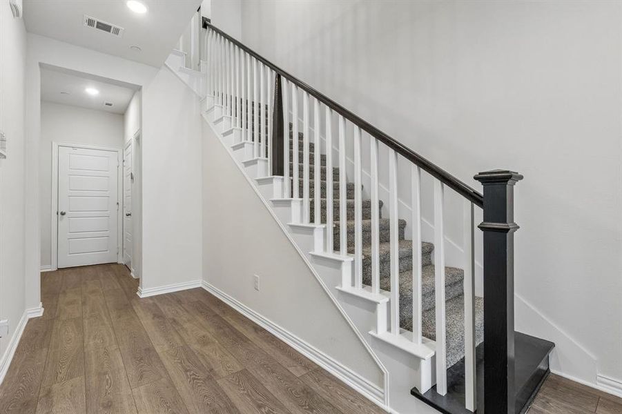 Spacious, unfurnished interior of a new home in , Frisco (Image 21).