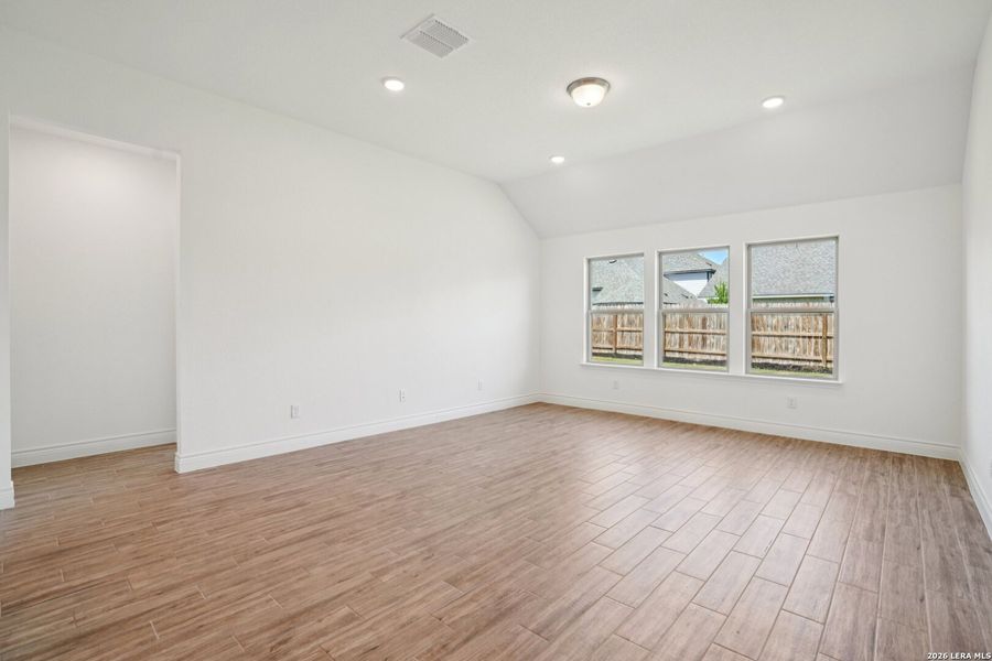 Spacious, unfurnished interior of a new home in , New Braunfels (Image 30).