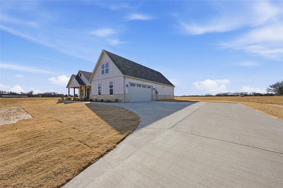 Exterior details and patio area of a home in , Mabank (Image 18). Exterior details and patio area of a home in , Mabank (Image 18).