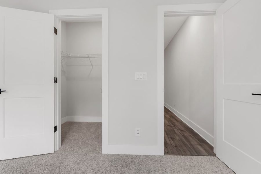 Spacious, unfurnished interior of a new home in Echo Park, Suwanee (Image 39).