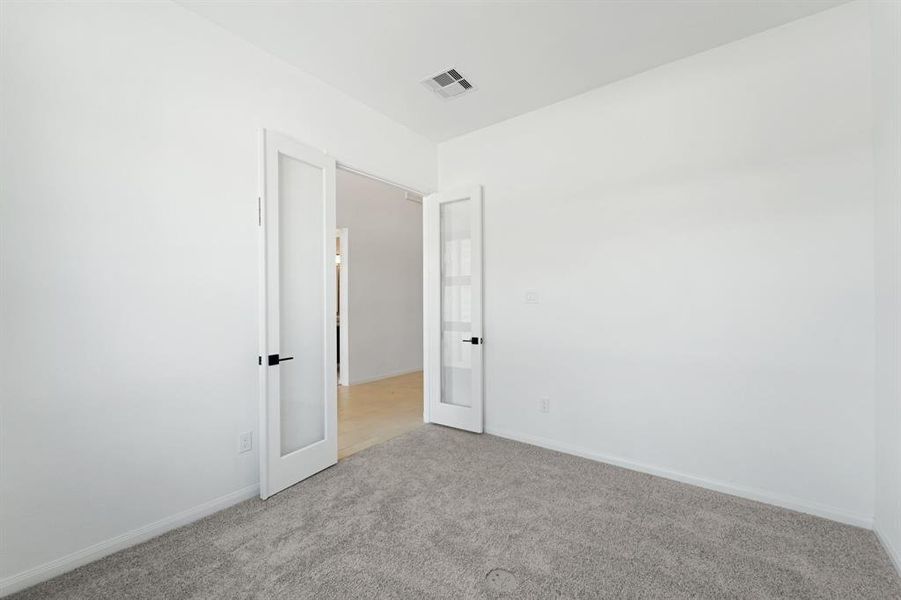 Spacious, unfurnished interior of a new home in Valencia 60', Manvel (Image 32).