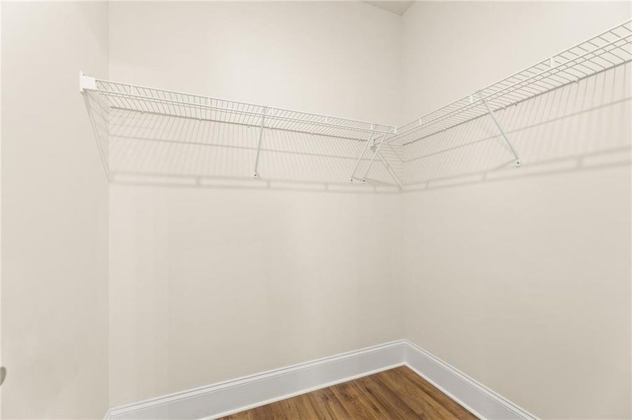 Spacious, unfurnished interior of a new home in , Gainesville (Image 13).