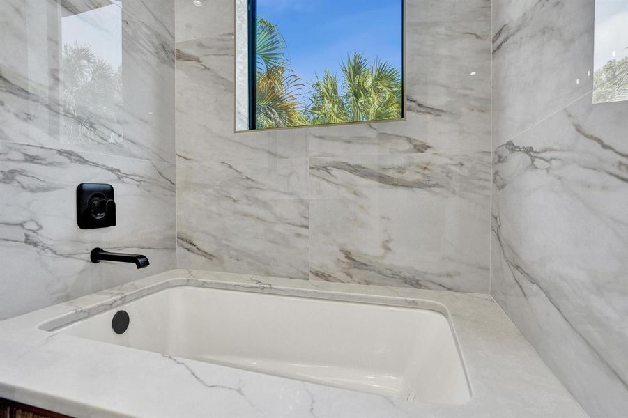 Primary Jacuzzi Tub