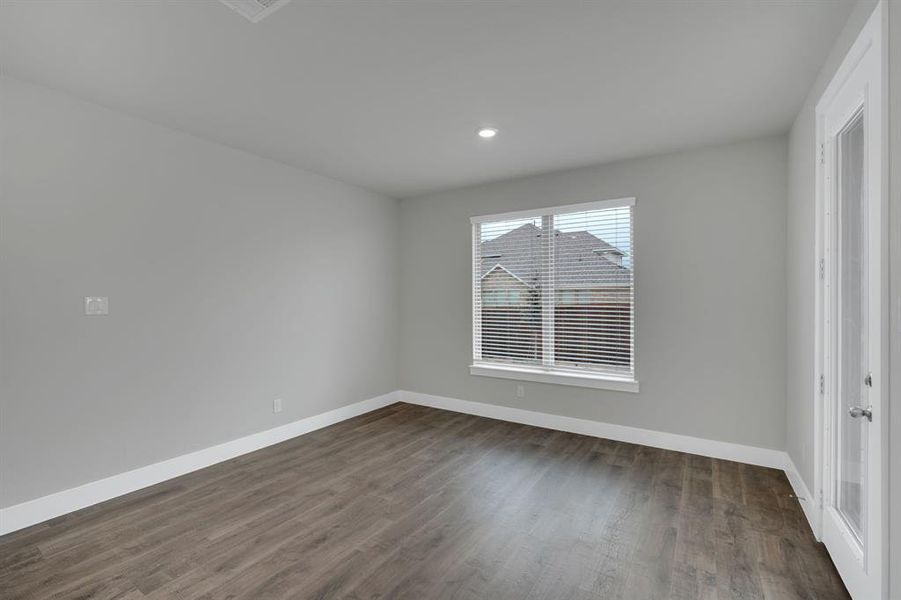 Spacious, unfurnished interior of a new home in Westside Preserve, Midlothian (Image 26).