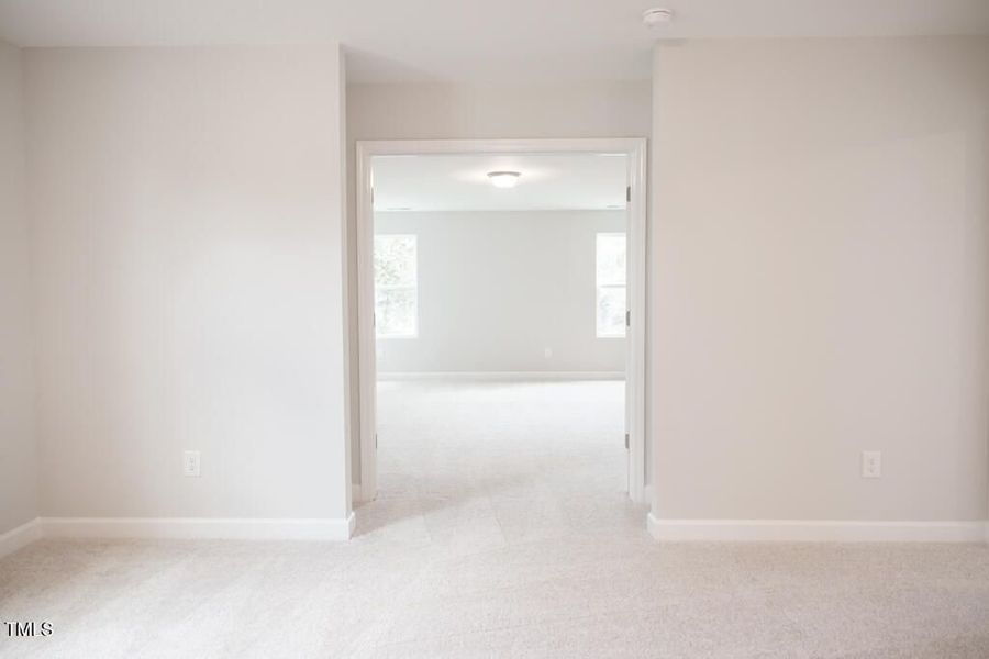 Spacious, unfurnished interior of a new home in Gregory Village, Lillington (Image 85).