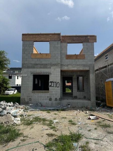 Image 5 of a home in .