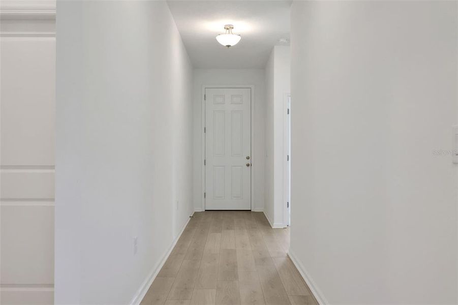 Spacious, unfurnished interior of a new home in Seaport Village, Tavares (Image 19).