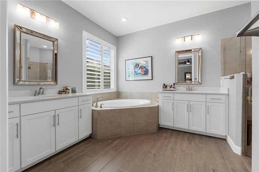 Furnished interior view inside a new home in , Punta Gorda (Image 34).