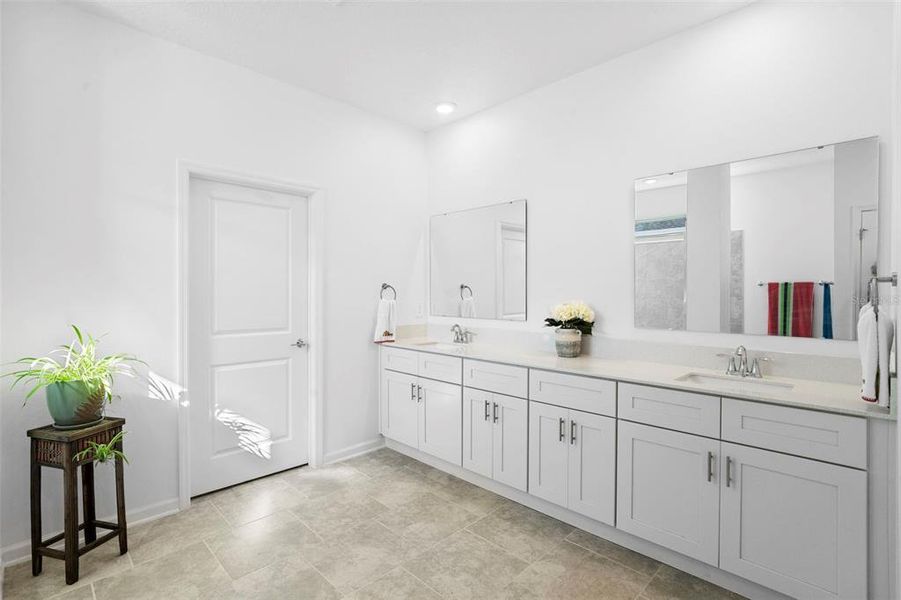 Furnished interior view inside a new home in Rhett's Ridge: Legacy Collection, Apopka (Image 40).