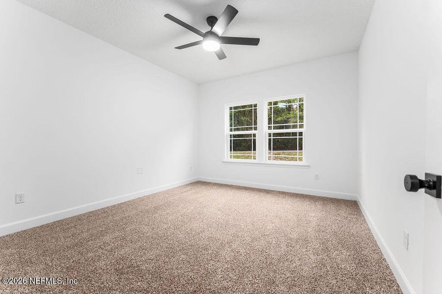 Spacious, unfurnished interior of a new home in , Middleburg (Image 11).