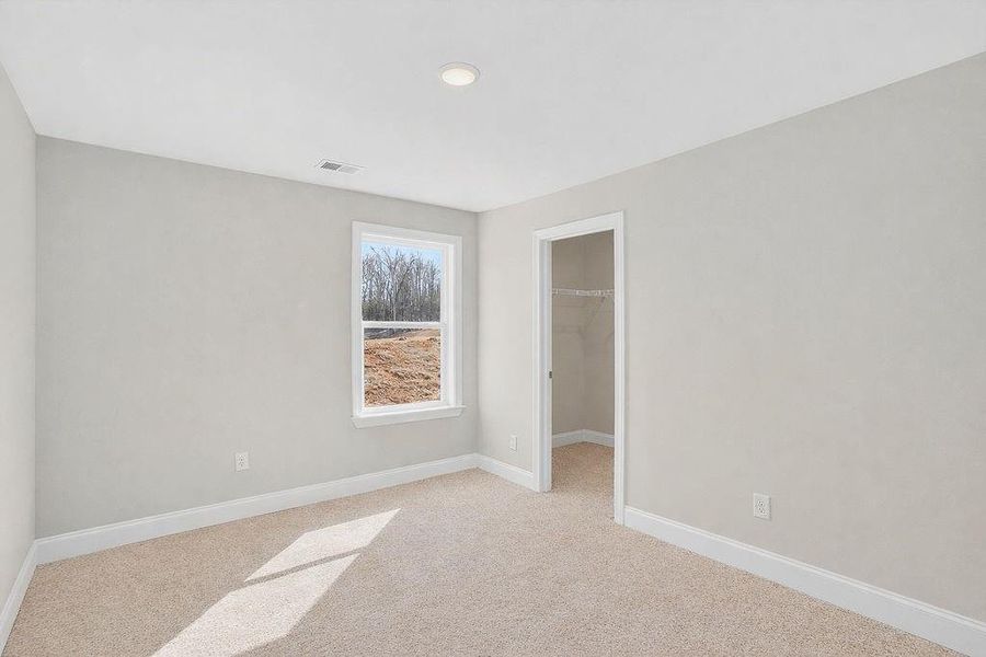 Spacious, unfurnished interior of a new home in , Homer (Image 34).