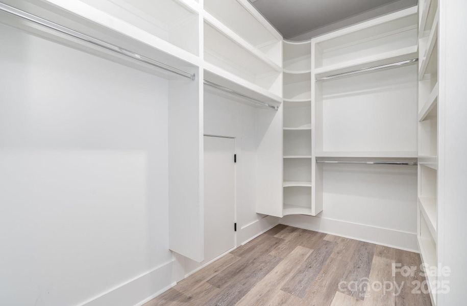 Image 35 of a home in .