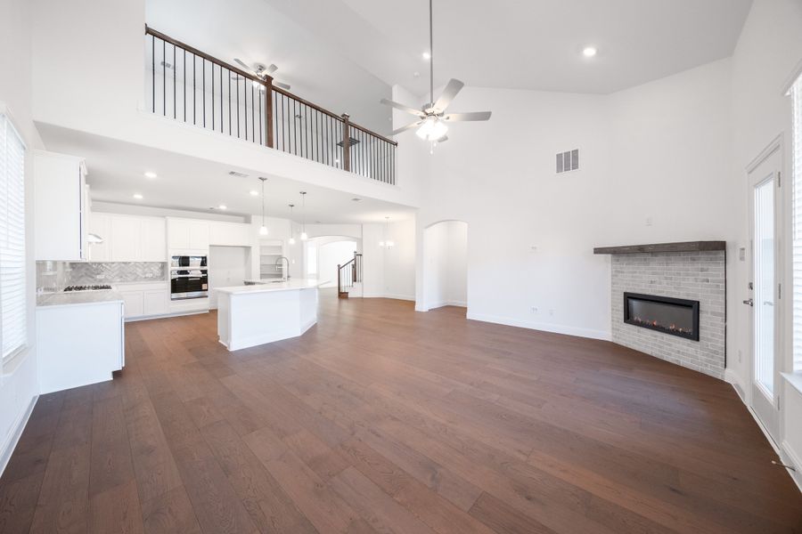 Spacious, unfurnished interior of a new home in Enclave at Legacy Hills, Celina (Image 20).